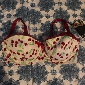NWT bra